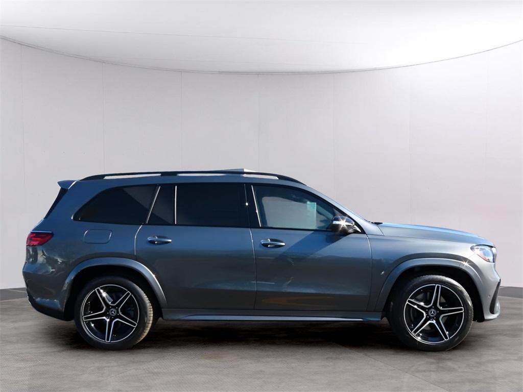 new 2025 Mercedes-Benz GLS 450 car
