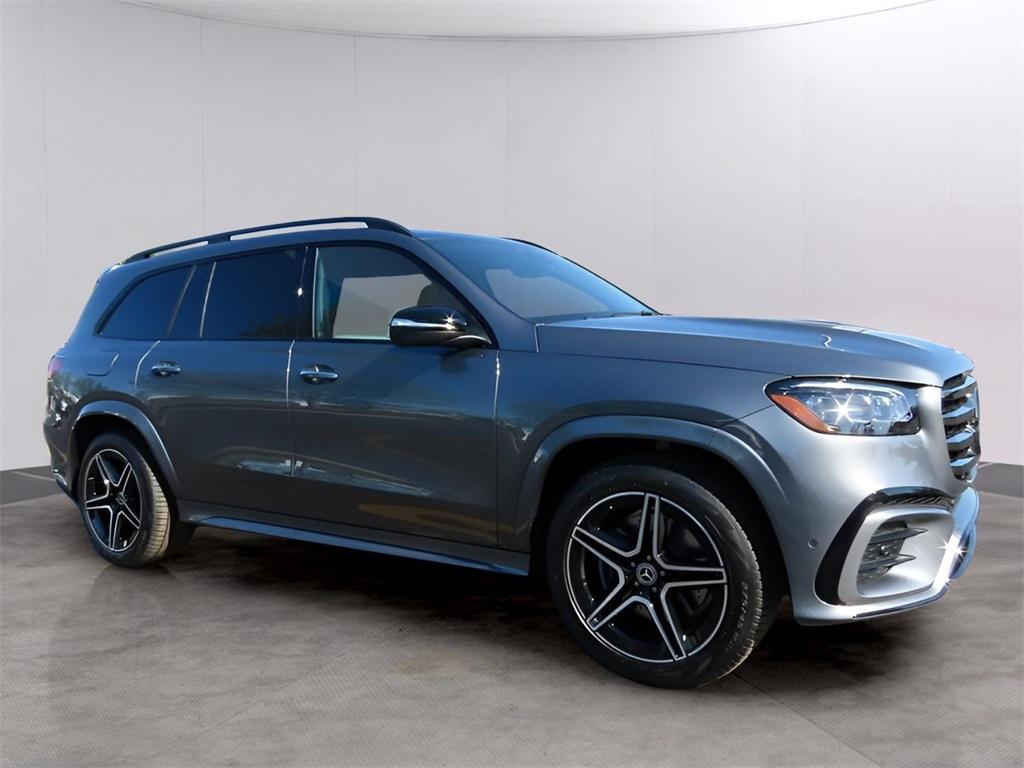 new 2025 Mercedes-Benz GLS 450 car