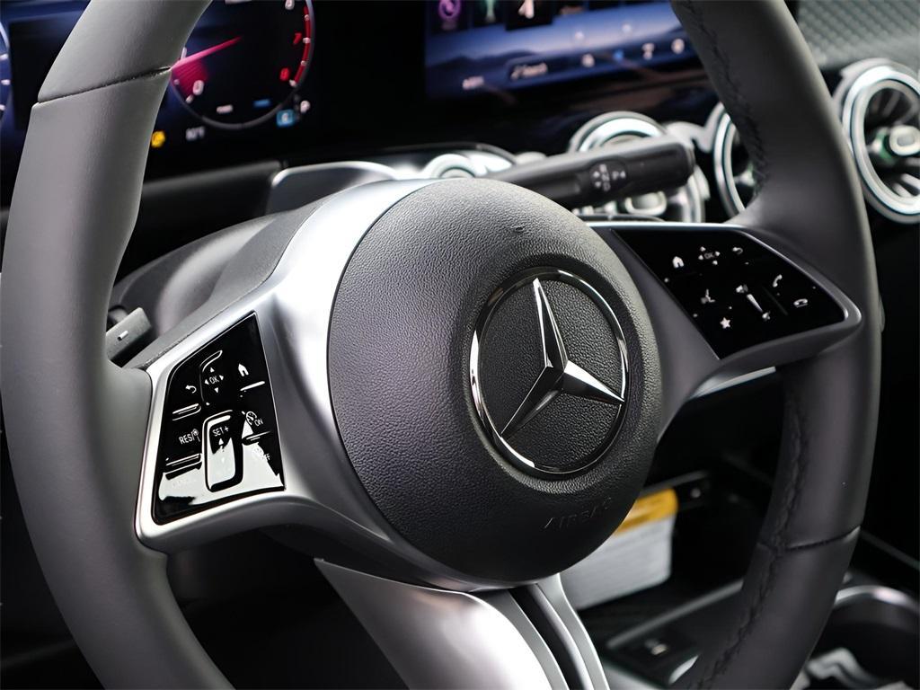 new 2025 Mercedes-Benz GLB 250 car, priced at $49,595