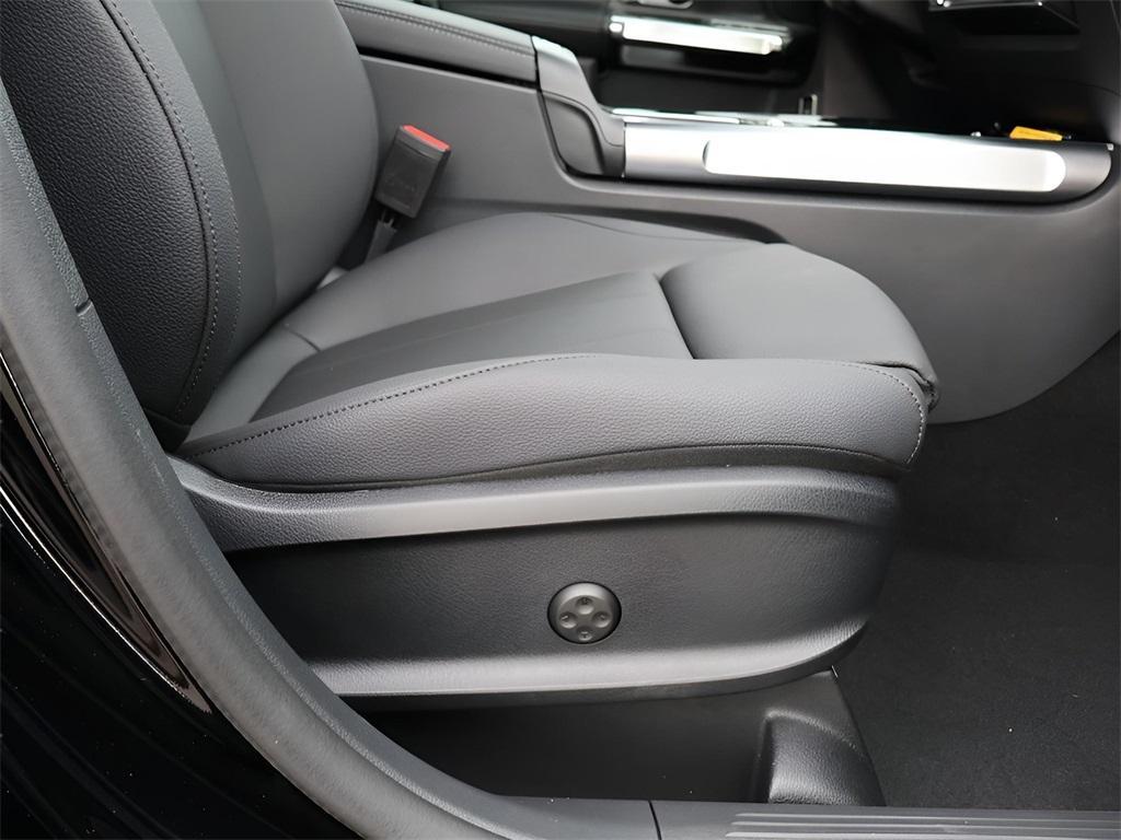 new 2025 Mercedes-Benz GLB 250 car, priced at $49,595