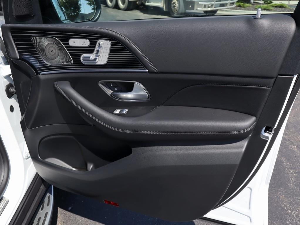 new 2026 Mercedes-Benz GLS 450 car, priced at $108,305