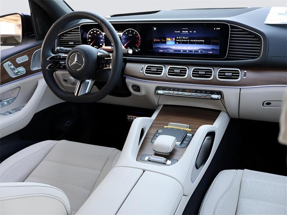 new 2025 Mercedes-Benz GLS 450 car, priced at $105,555