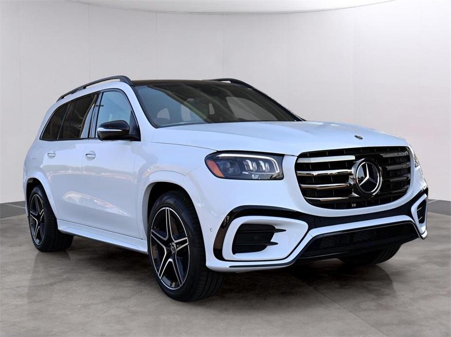 new 2025 Mercedes-Benz GLS 450 car, priced at $105,555