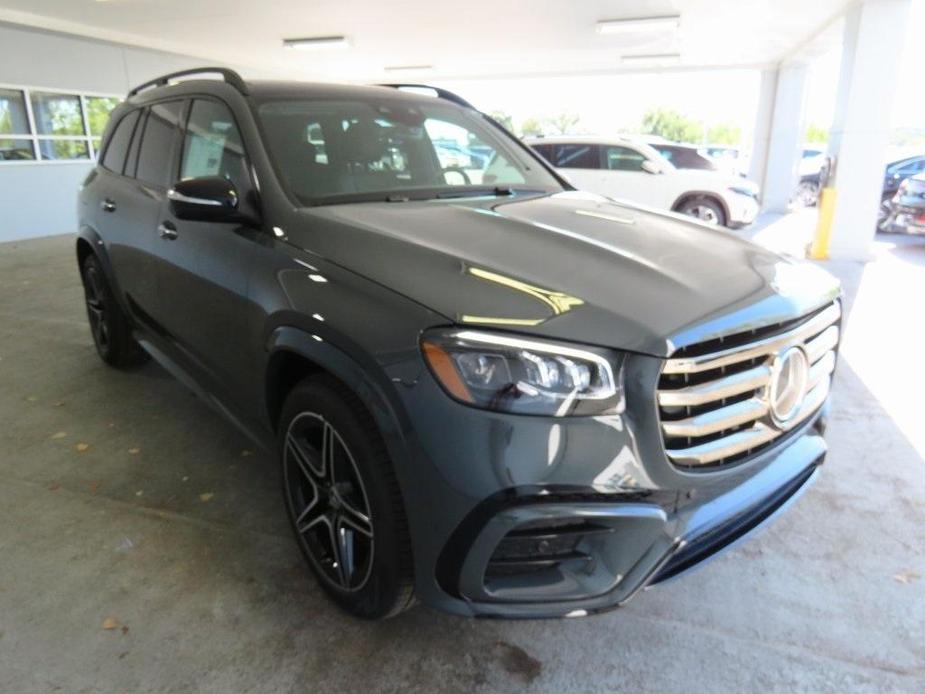 new 2025 Mercedes-Benz GLS 450 car, priced at $117,090