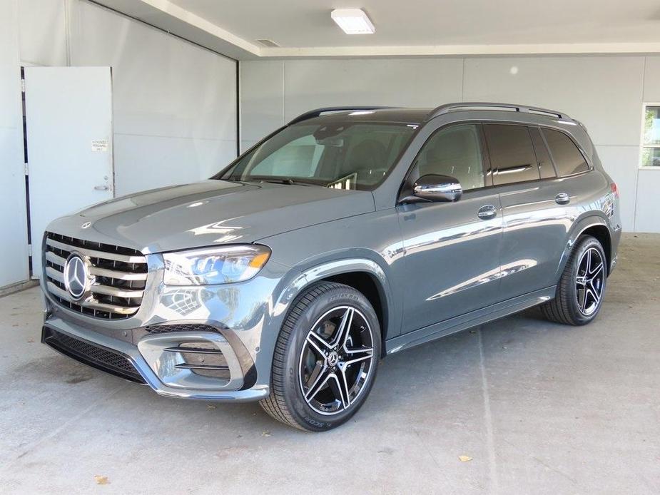 new 2025 Mercedes-Benz GLS 450 car, priced at $117,090