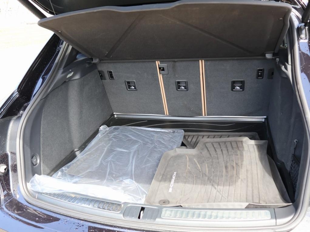 used 2024 Porsche Macan car, priced at $58,777