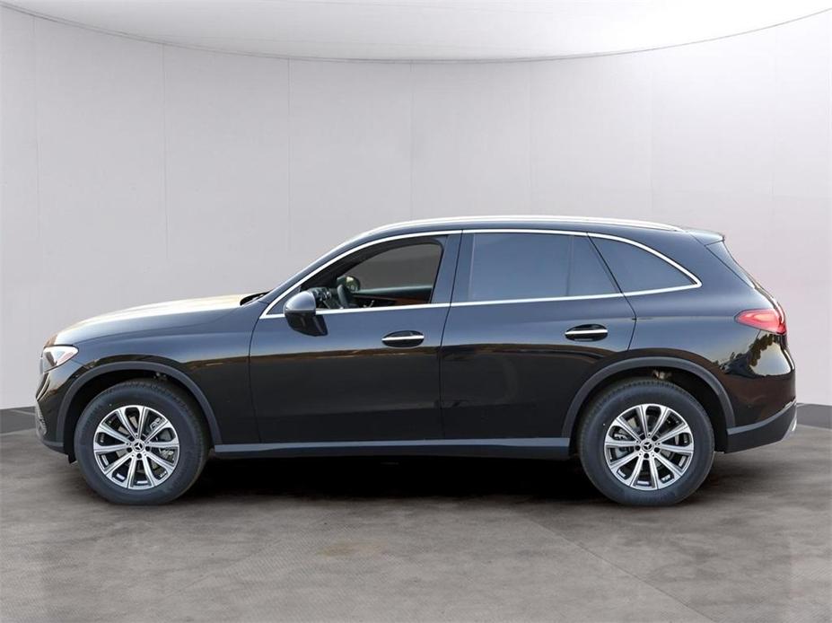 new 2025 Mercedes-Benz GLC 300 car, priced at $59,835