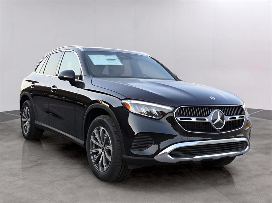 new 2025 Mercedes-Benz GLC 300 car, priced at $59,835