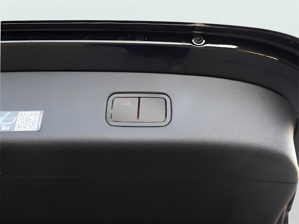 new 2025 Mercedes-Benz GLC 300 car, priced at $59,835