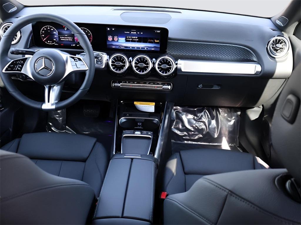 new 2025 Mercedes-Benz GLB 250 car, priced at $54,100