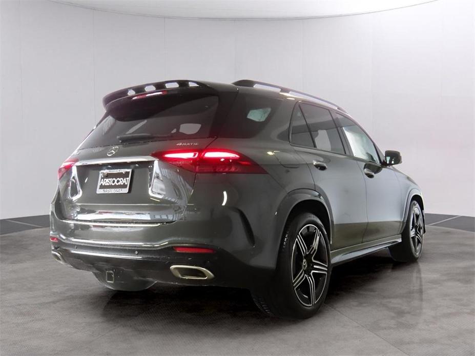 new 2025 Mercedes-Benz GLE 580 car, priced at $111,305