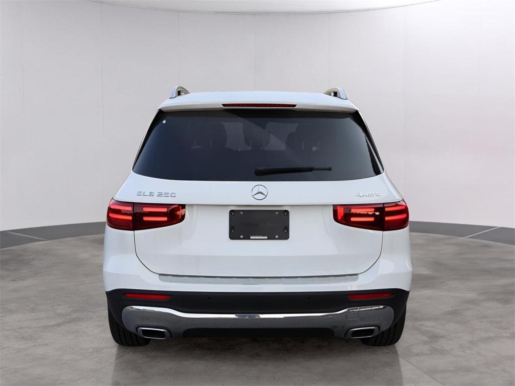 new 2025 Mercedes-Benz GLB 250 car, priced at $50,450