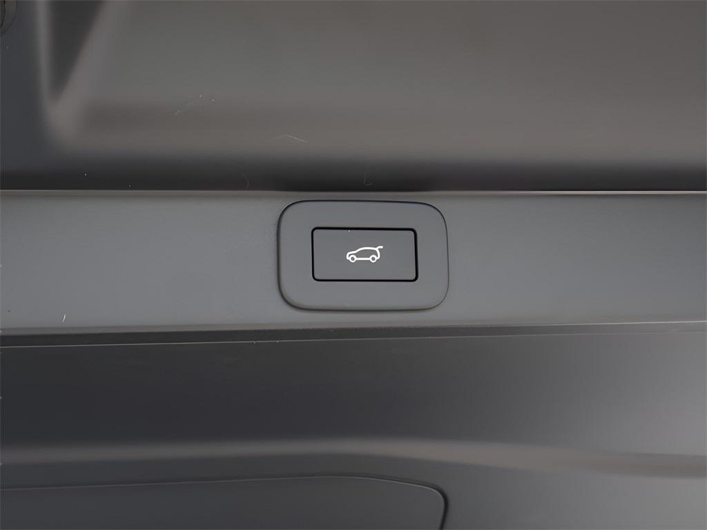 new 2025 Land Rover Range Rover car, priced at $155,200