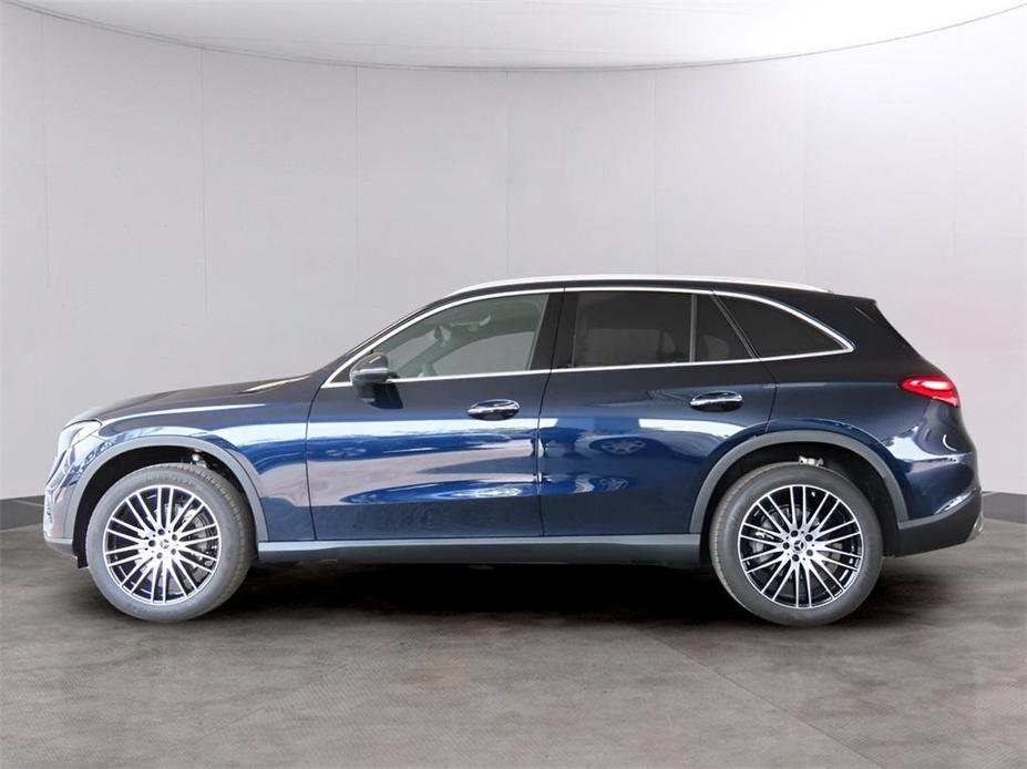 new 2024 Mercedes-Benz GLC 300 car, priced at $56,505