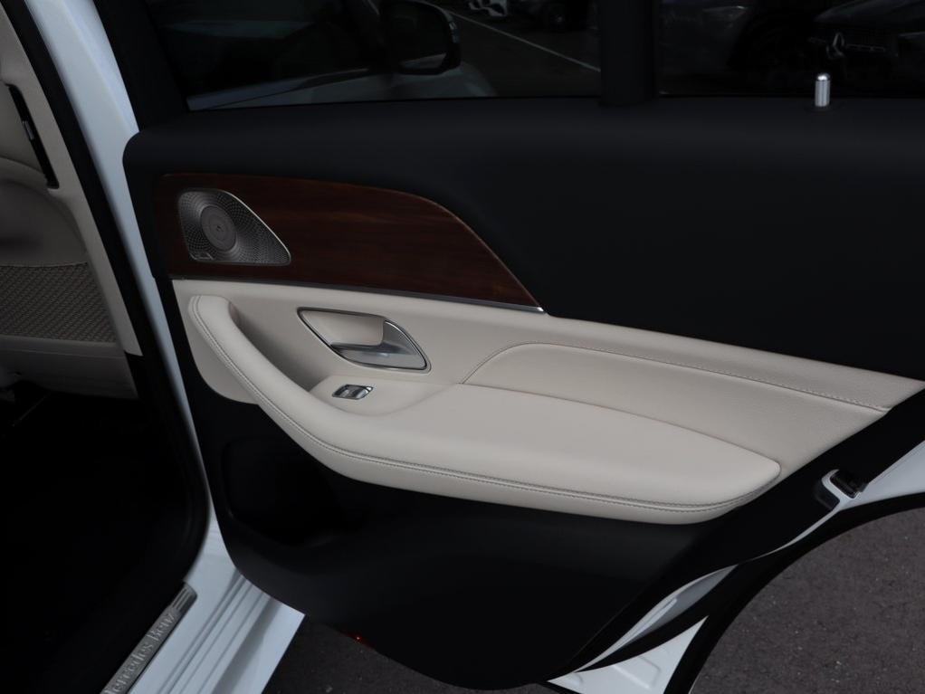 new 2026 Mercedes-Benz GLE 450 car, priced at $81,455