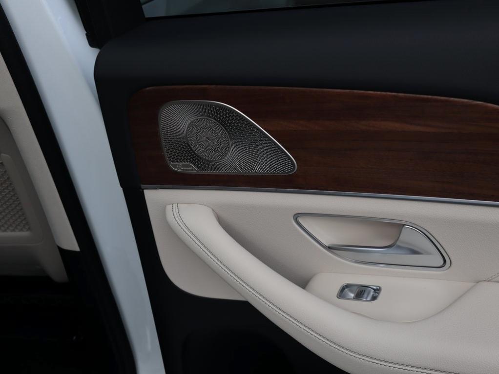new 2026 Mercedes-Benz GLE 450 car, priced at $81,455