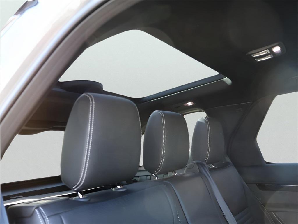 used 2025 Land Rover Discovery car, priced at $56,977