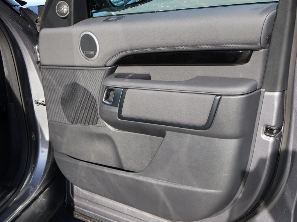 used 2025 Land Rover Discovery car, priced at $56,977