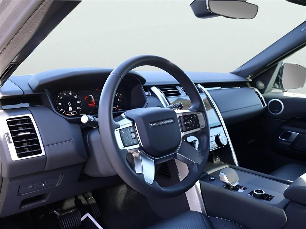 used 2025 Land Rover Discovery car, priced at $56,977