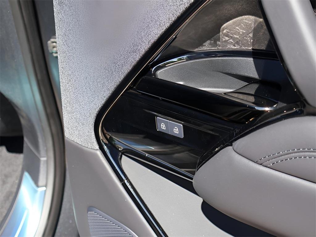 new 2025 Land Rover Range Rover Sport car, priced at $136,380