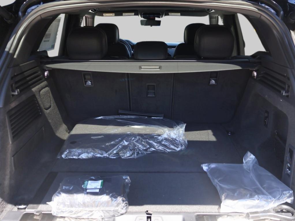 new 2025 Land Rover Range Rover Sport car, priced at $128,515