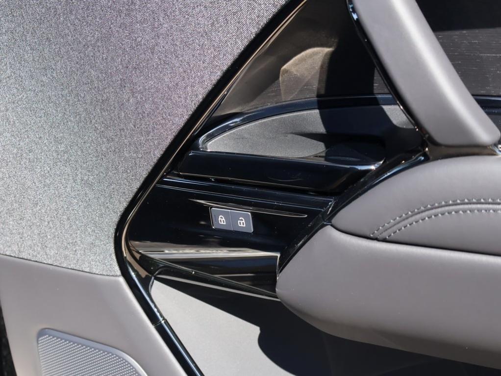 new 2025 Land Rover Range Rover Sport car, priced at $128,515