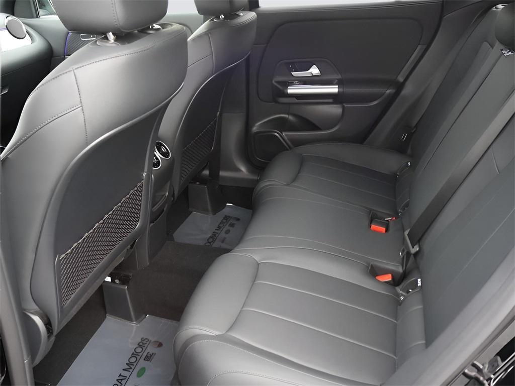 new 2025 Mercedes-Benz GLA 250 car, priced at $47,570