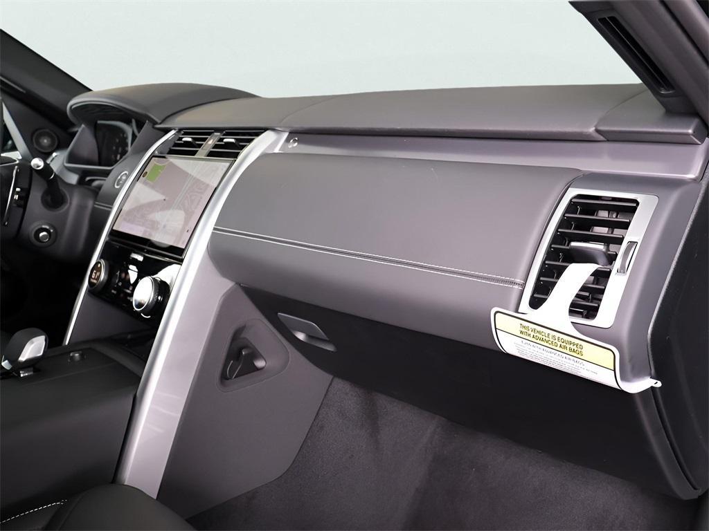 new 2025 Land Rover Discovery car, priced at $87,753