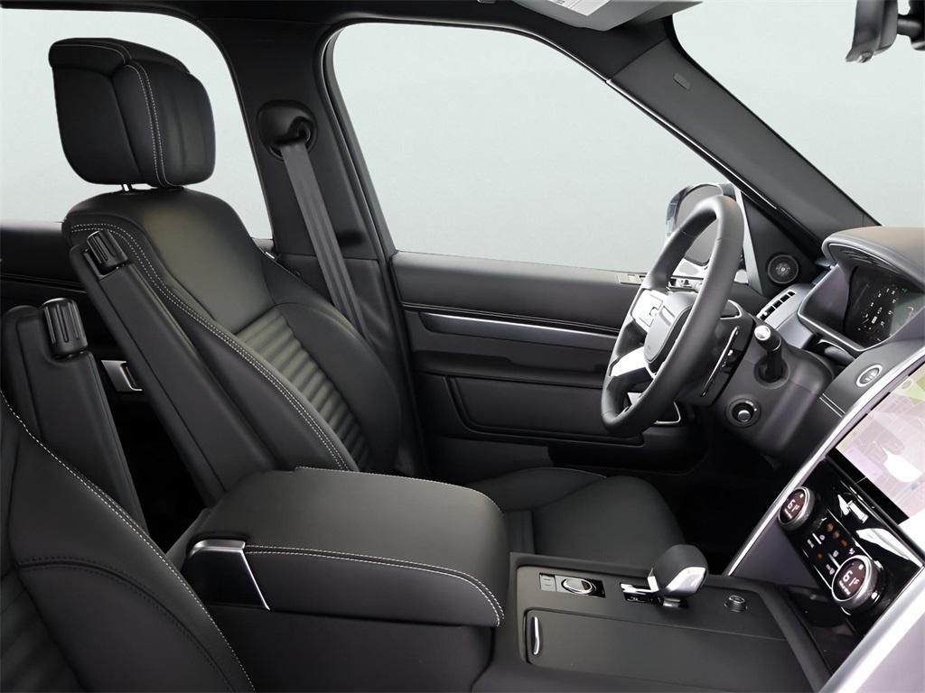 new 2025 Land Rover Discovery car, priced at $87,753