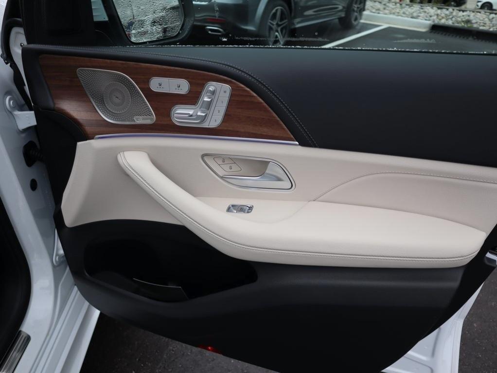 new 2026 Mercedes-Benz GLS 450 car, priced at $106,215