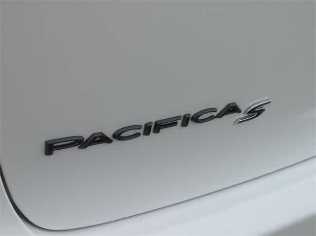 new 2024 Chrysler Pacifica car, priced at $43,106