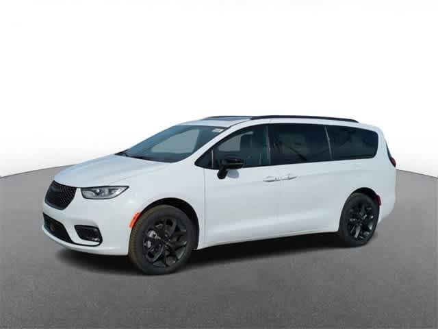 new 2024 Chrysler Pacifica car, priced at $50,124