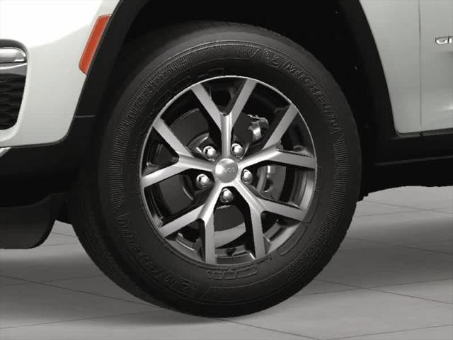 new 2025 Jeep Grand Cherokee car, priced at $46,900