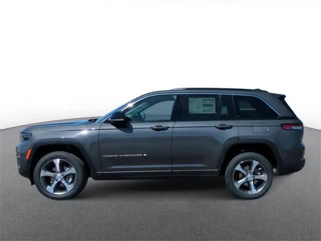 new 2024 Jeep Grand Cherokee car, priced at $46,305