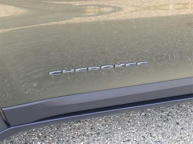 used 2019 Jeep Cherokee car, priced at $19,125