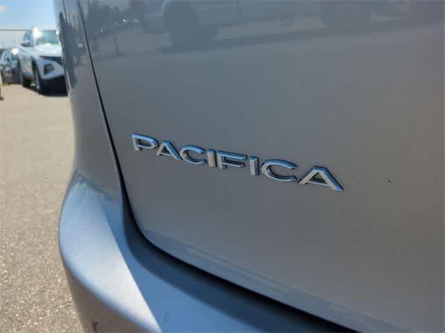 used 2021 Chrysler Pacifica car, priced at $34,000