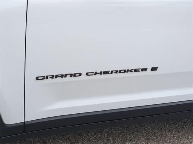 used 2022 Jeep Grand Cherokee car, priced at $33,250