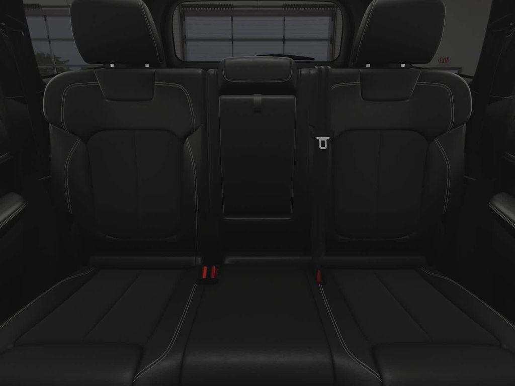 new 2025 Jeep Grand Cherokee car, priced at $44,910