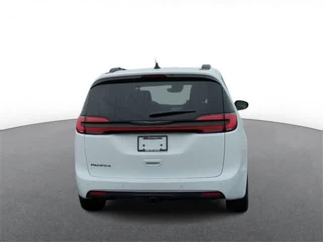 new 2024 Chrysler Pacifica car, priced at $43,312