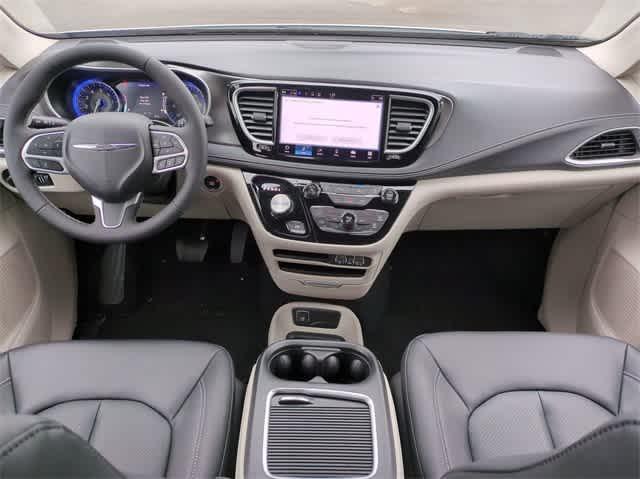 new 2024 Chrysler Pacifica car, priced at $43,312