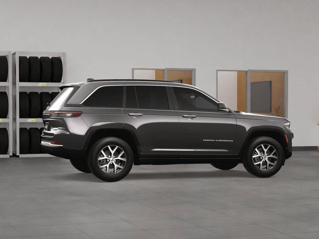 new 2025 Jeep Grand Cherokee car, priced at $44,724