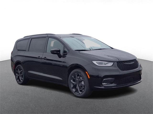 new 2024 Chrysler Pacifica car, priced at $51,146