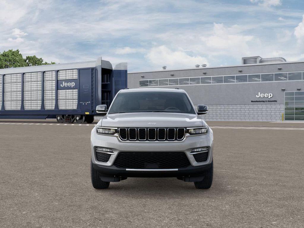 new 2025 Jeep Grand Cherokee car, priced at $50,058