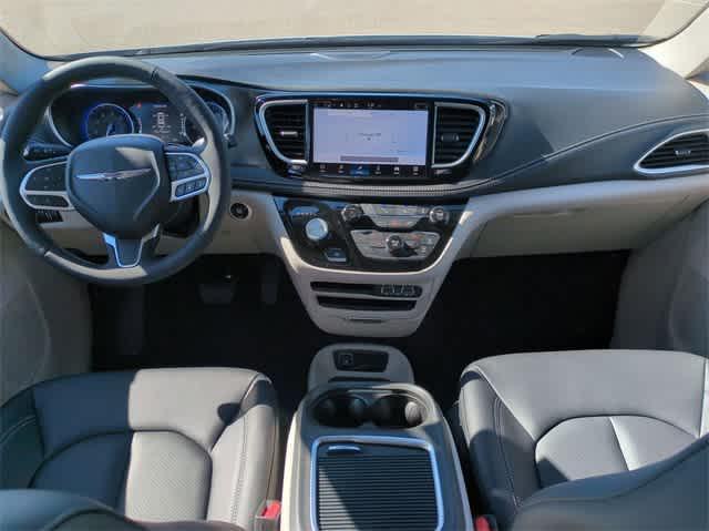 new 2024 Chrysler Pacifica car, priced at $42,062