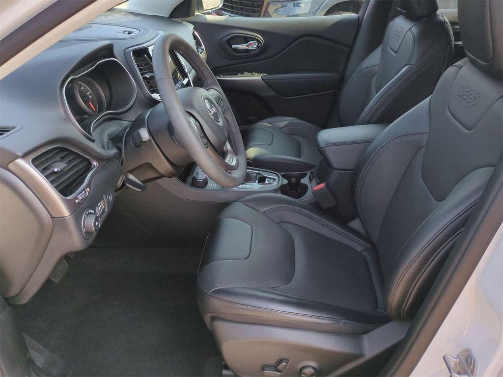 used 2022 Jeep Cherokee car, priced at $27,925