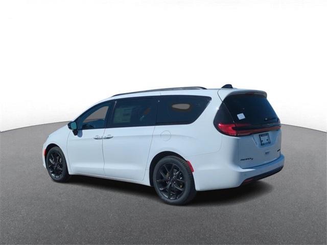new 2024 Chrysler Pacifica car, priced at $47,356