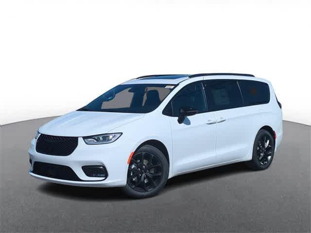 new 2024 Chrysler Pacifica car, priced at $44,106