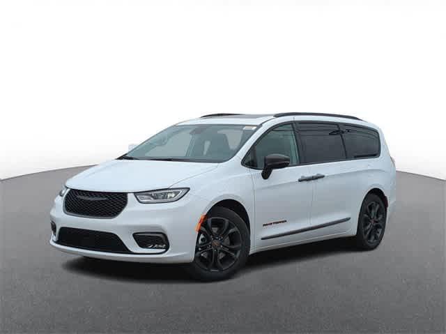 new 2024 Chrysler Pacifica car, priced at $42,062