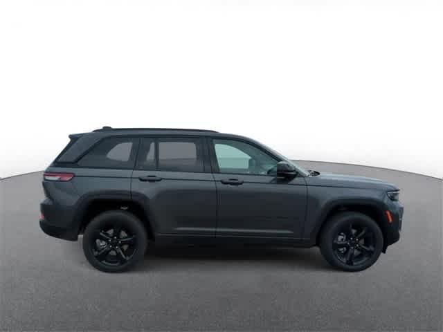 new 2024 Jeep Grand Cherokee car, priced at $49,939