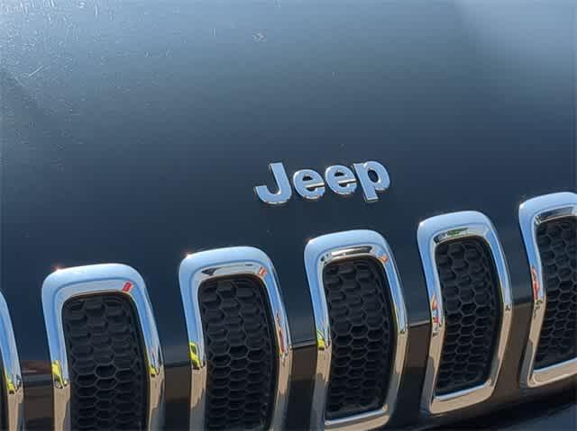 used 2016 Jeep Cherokee car, priced at $16,400